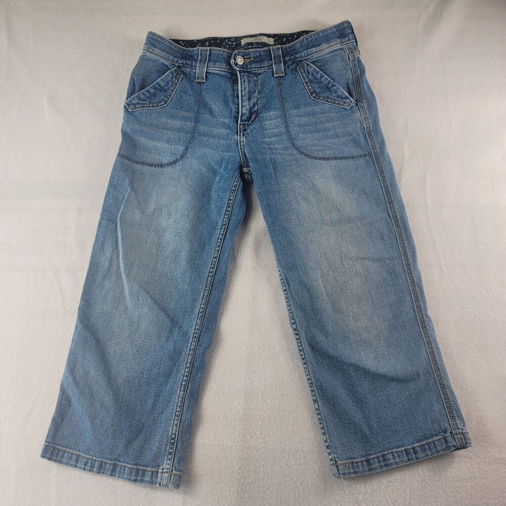 Levi's Jeans Women's Size 10 Blue Mid-Rise Capri Denim Pants